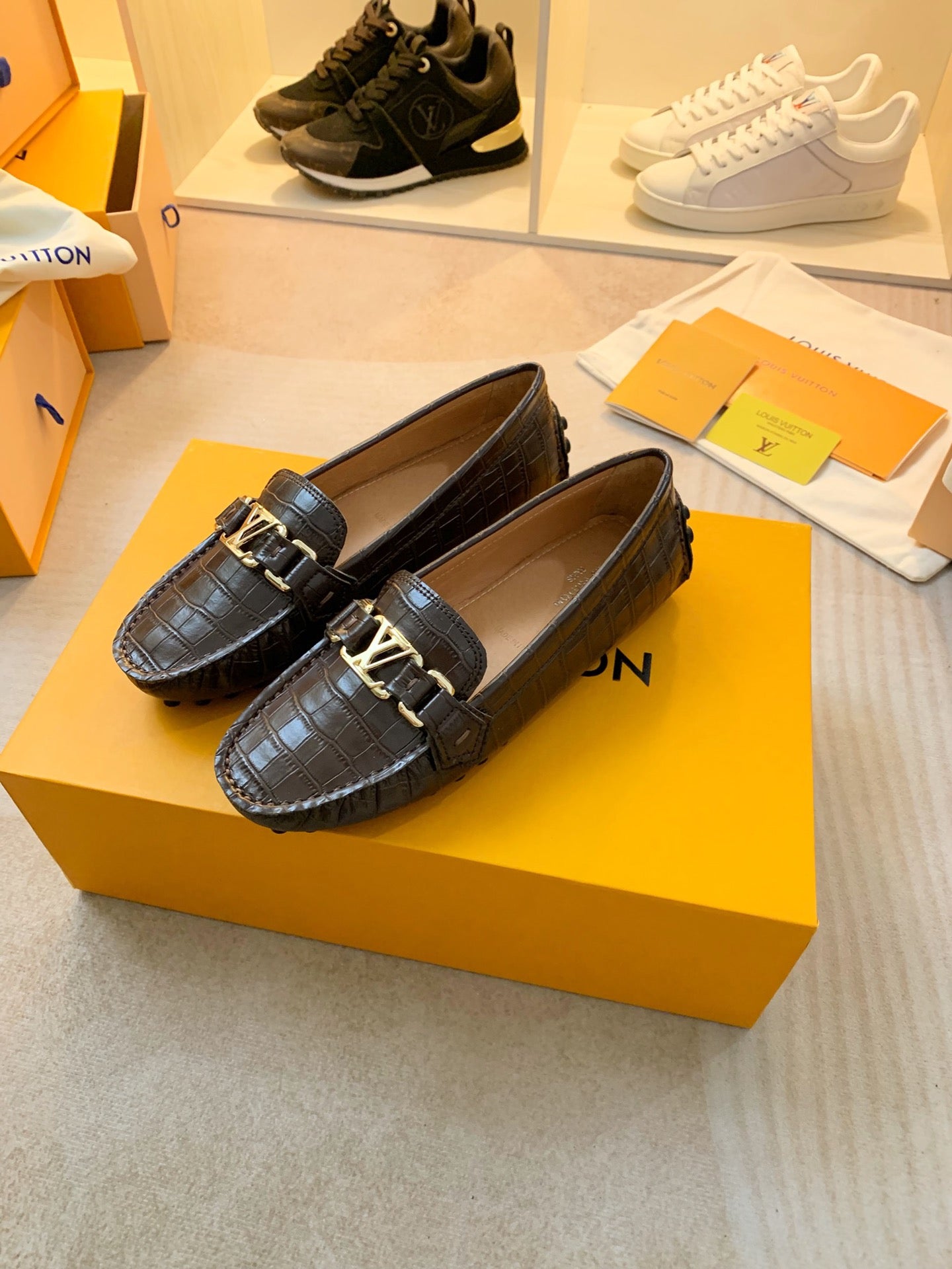 295QE98Z Popular high-quality leather shoes