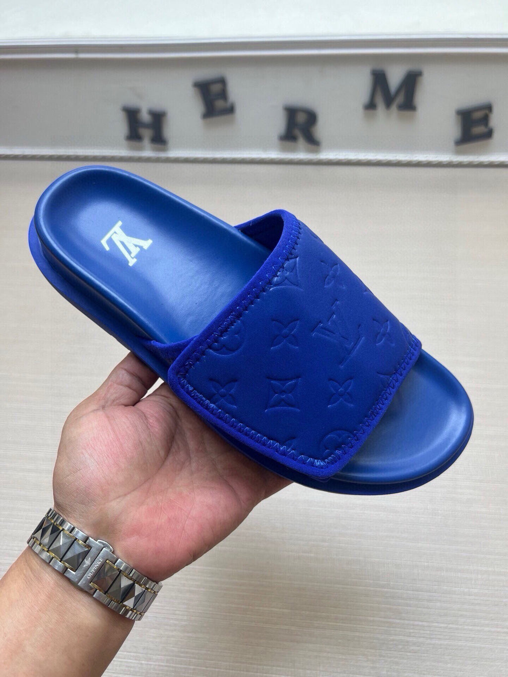 5LE210Z Popular Slippers