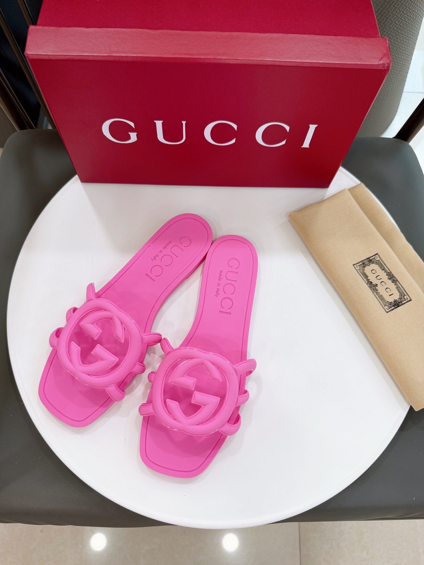 Z2X66B61  Popular high-quality slippers
