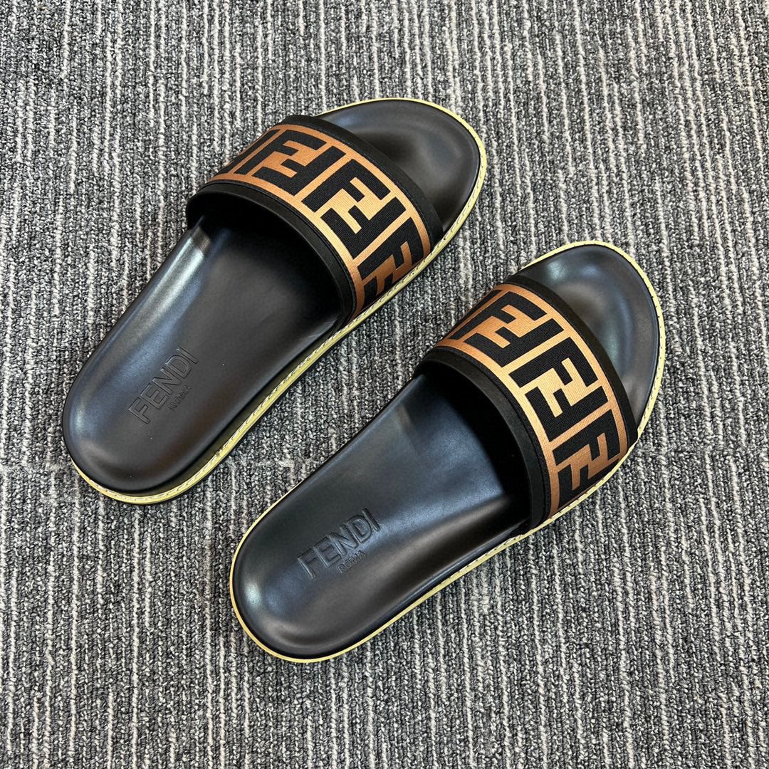 5YF111Z Popular Slippers