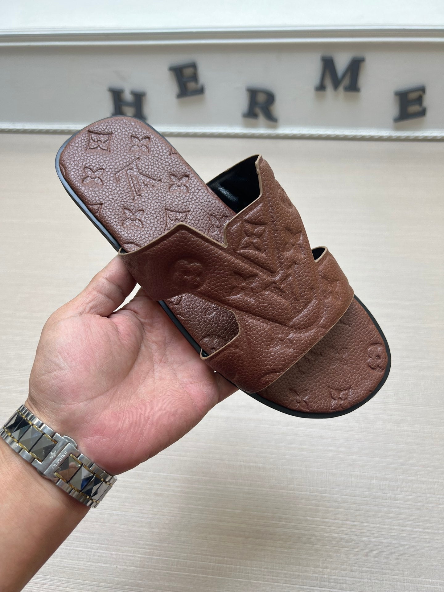 54E34Z Popular slippers