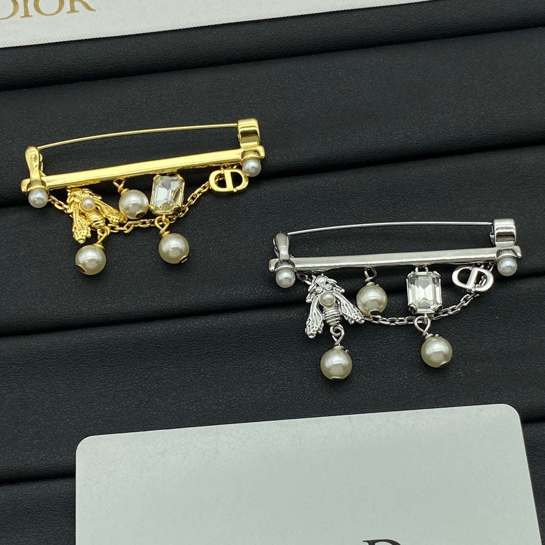 14D1072X   Popular Brooch