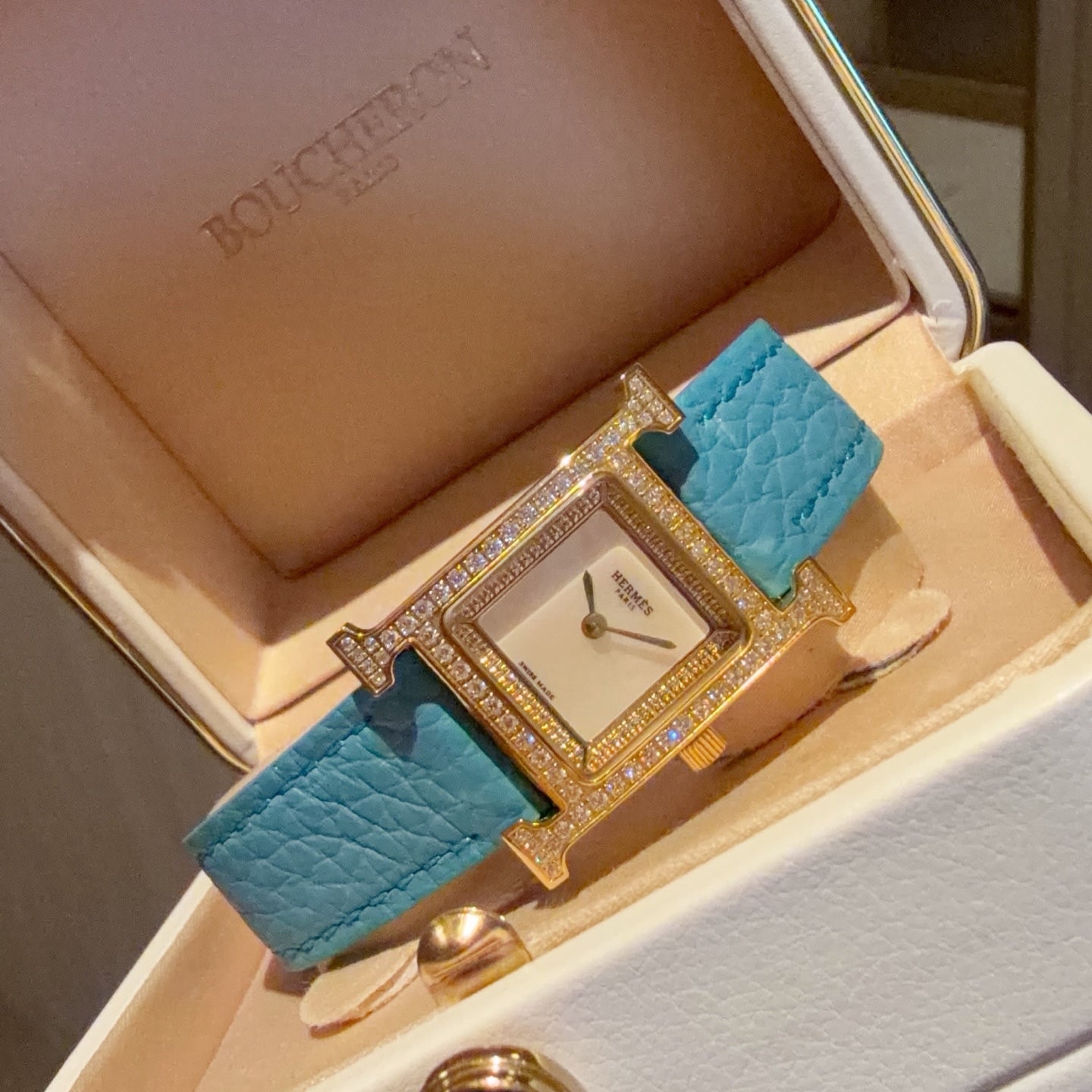 136RH66L Popular Watches