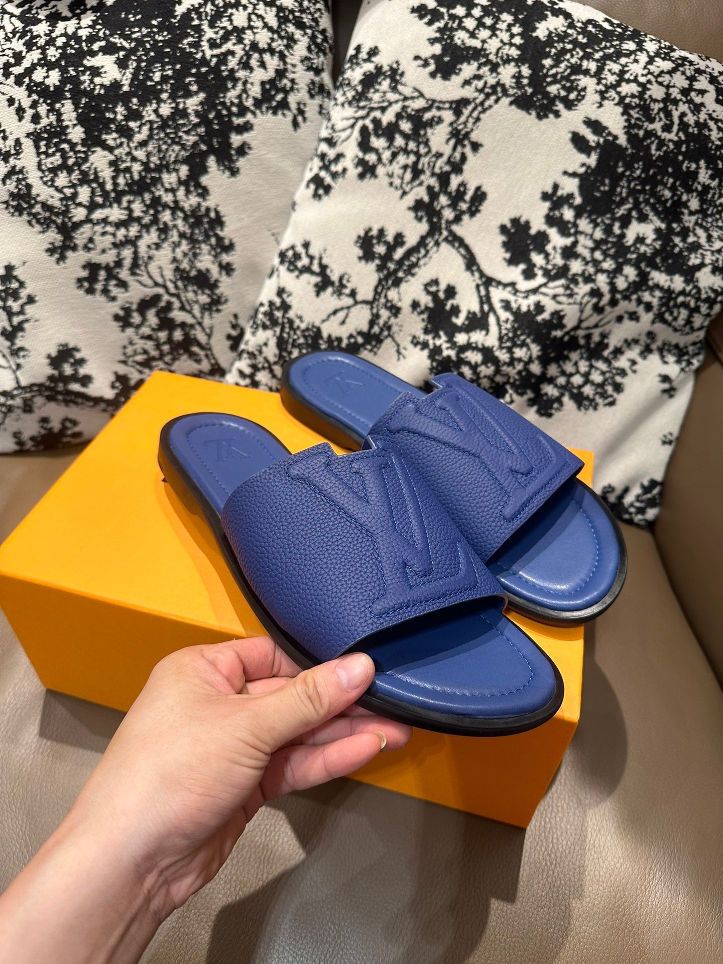 285ZE25Z  Popular leather Shoes