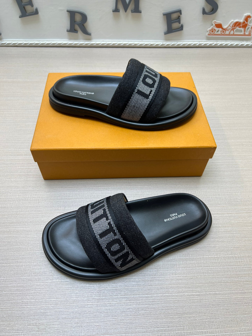 535ZE300Z Popular Slippers