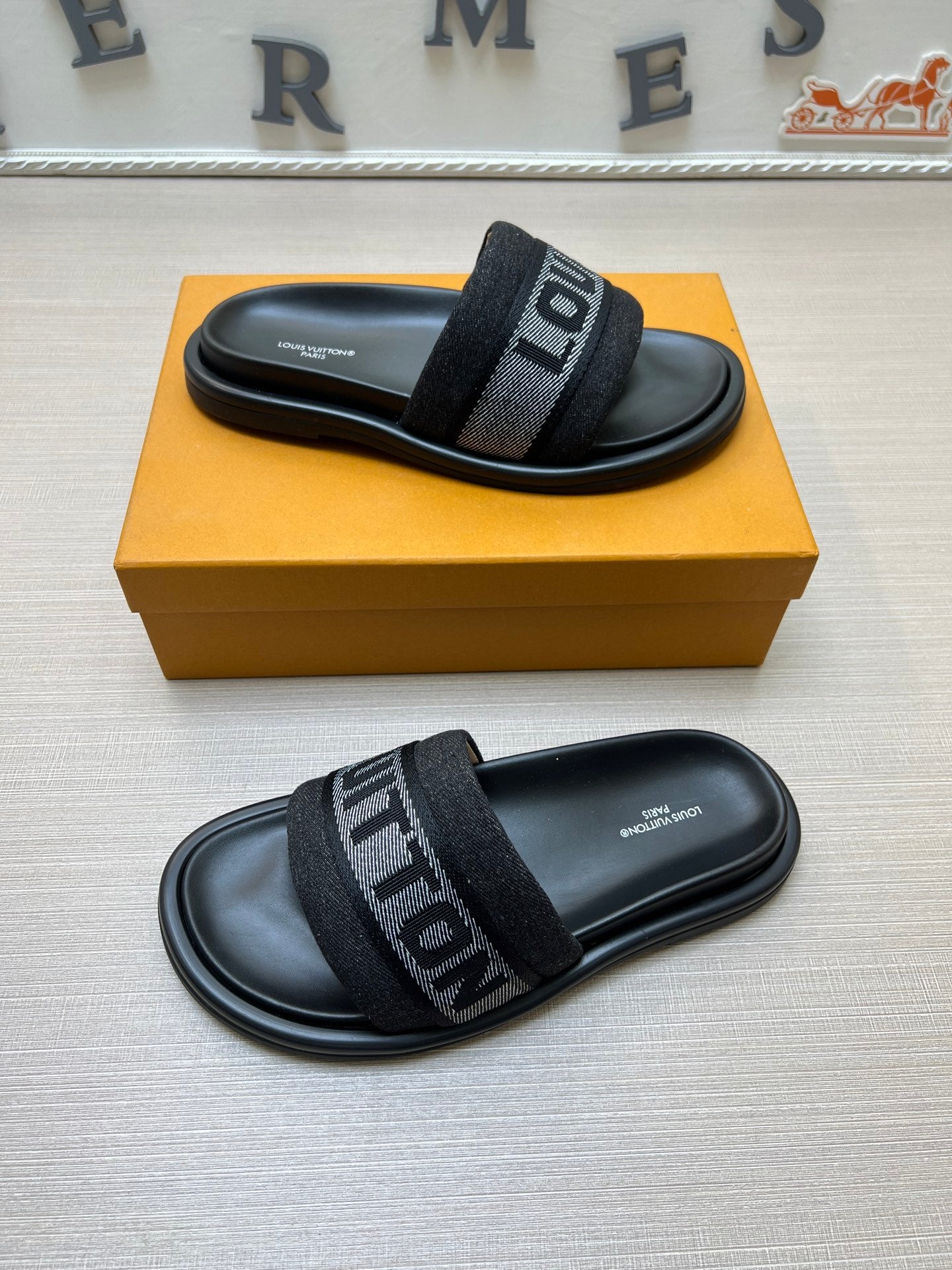 535ZE300Z Popular Slippers
