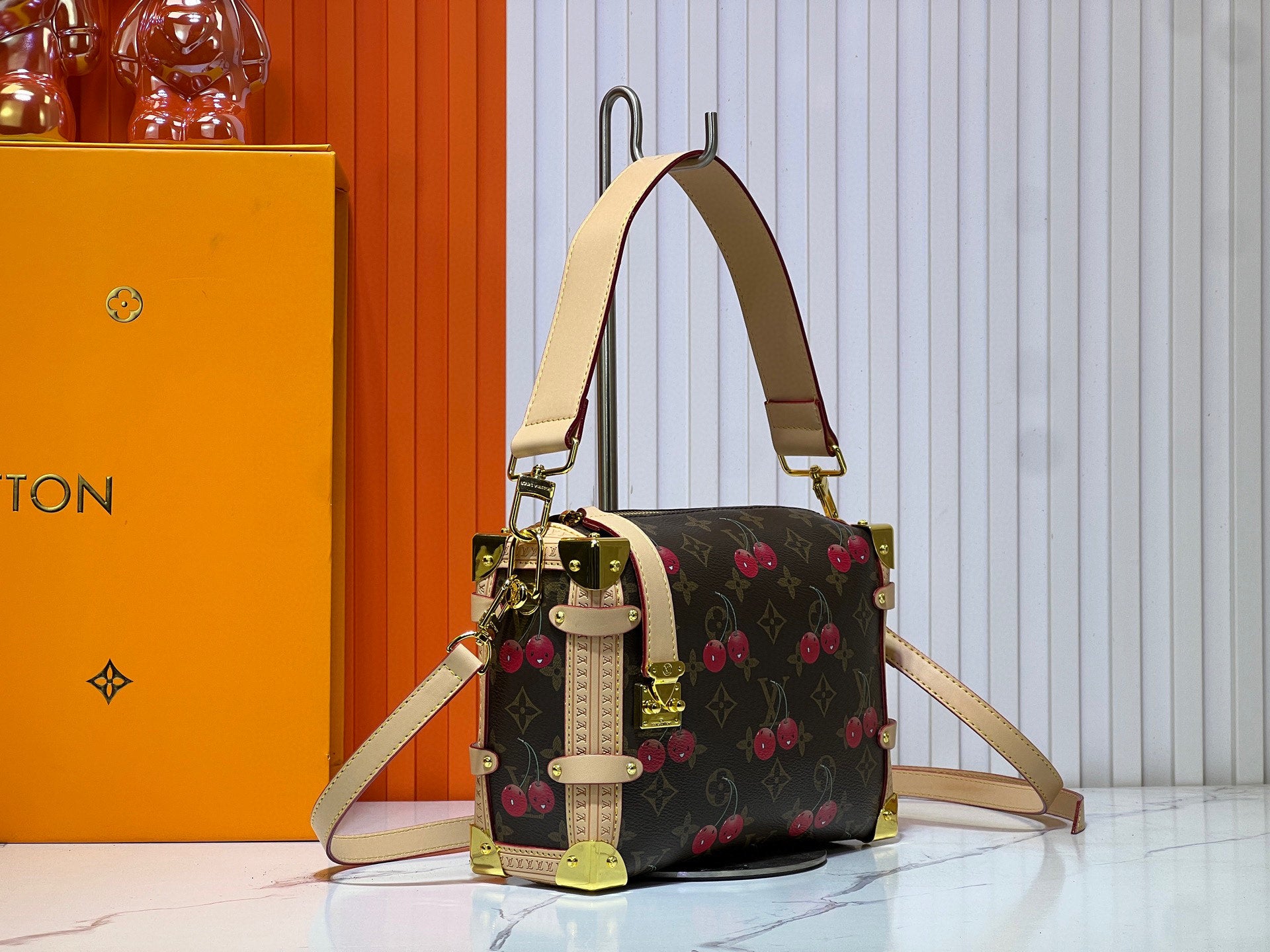 155NE18B Popular    leather bag