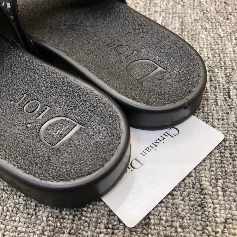 5LD215Z Popular Slippers