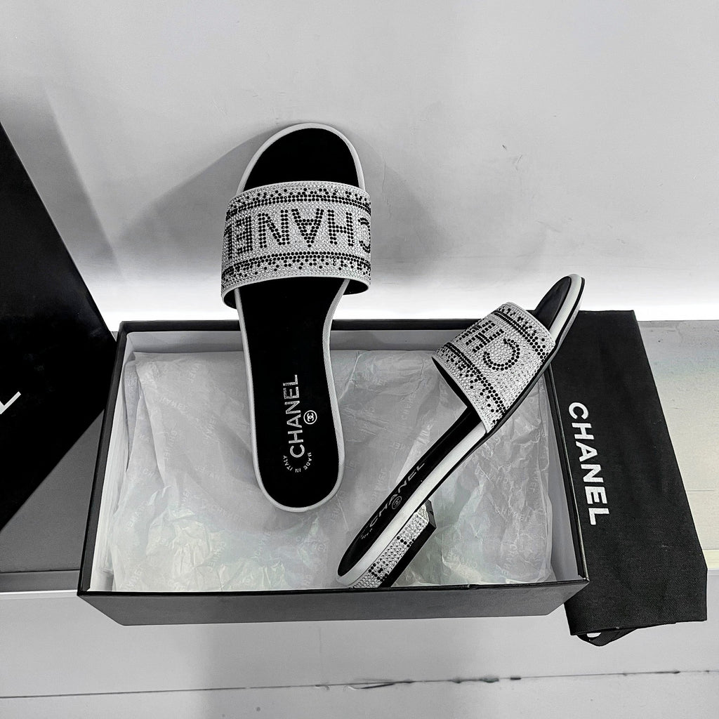 14C57Z Popular sandals