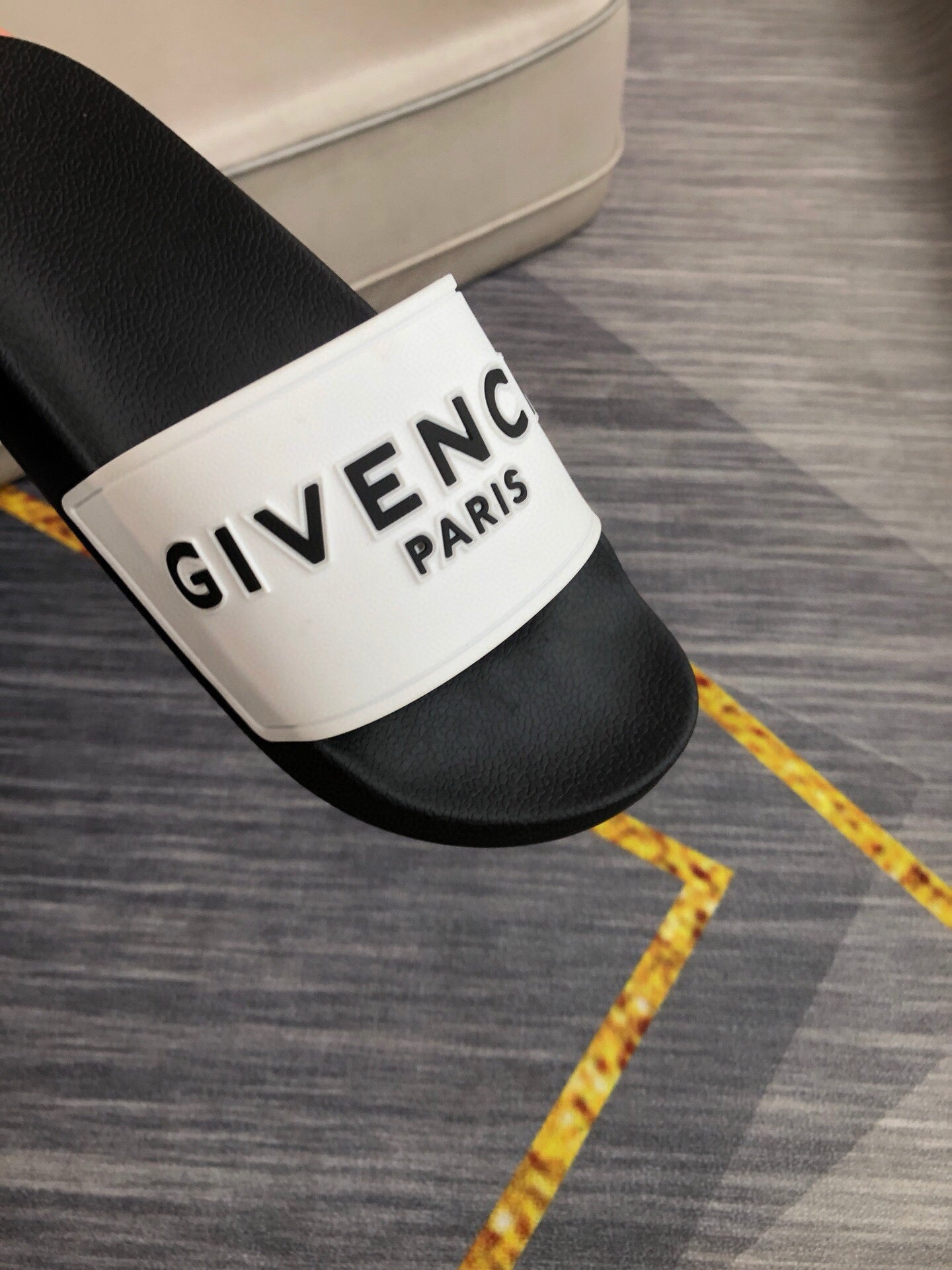 535ZGV265Z Popular Slippers