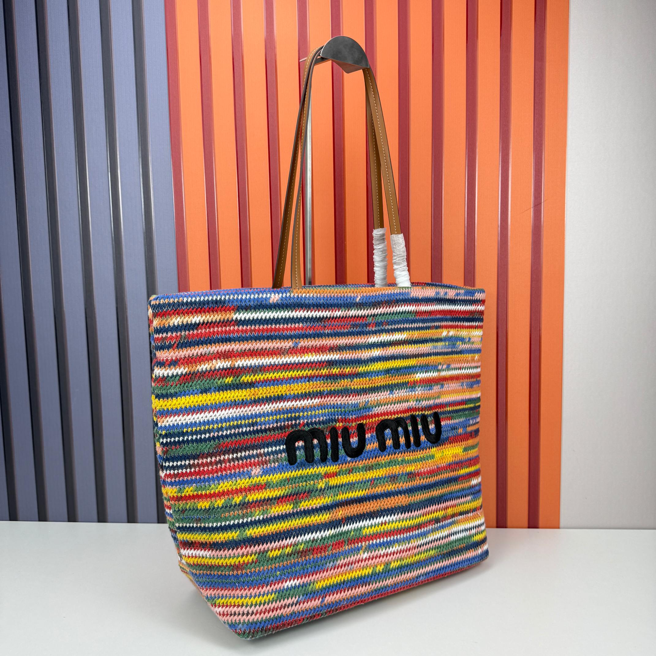 B1P46A165 Popular woven bags