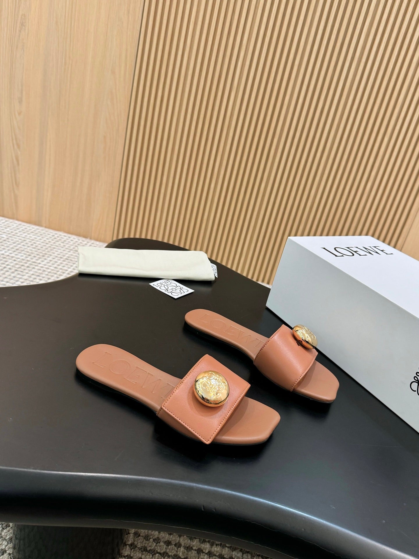 Z2X66V18 Popular high-quality leather Shoes