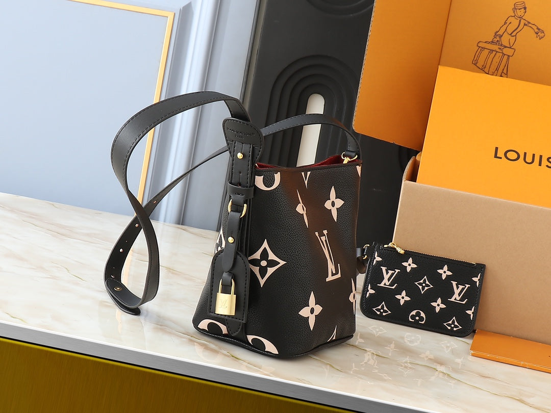 2WE3B Popular  leather bag