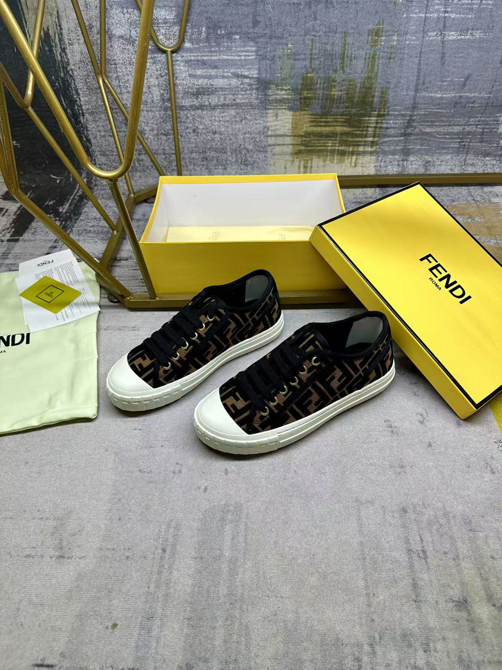 2105QF186Z Popular high-quality  shoes