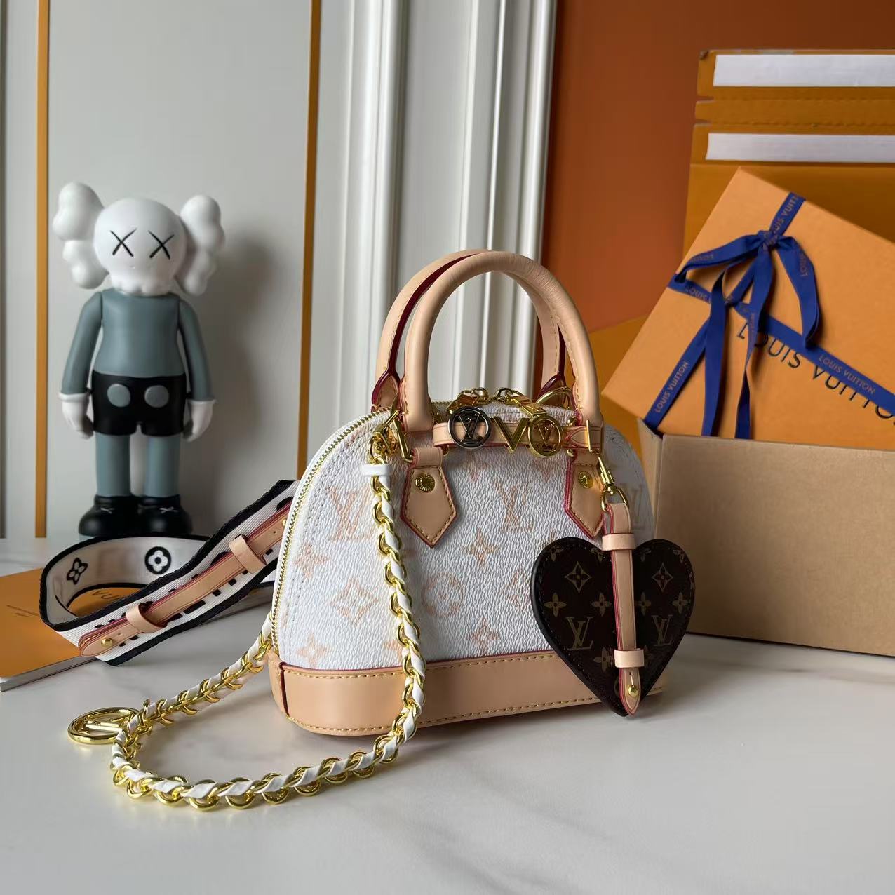 146PE95B Popular leather bag