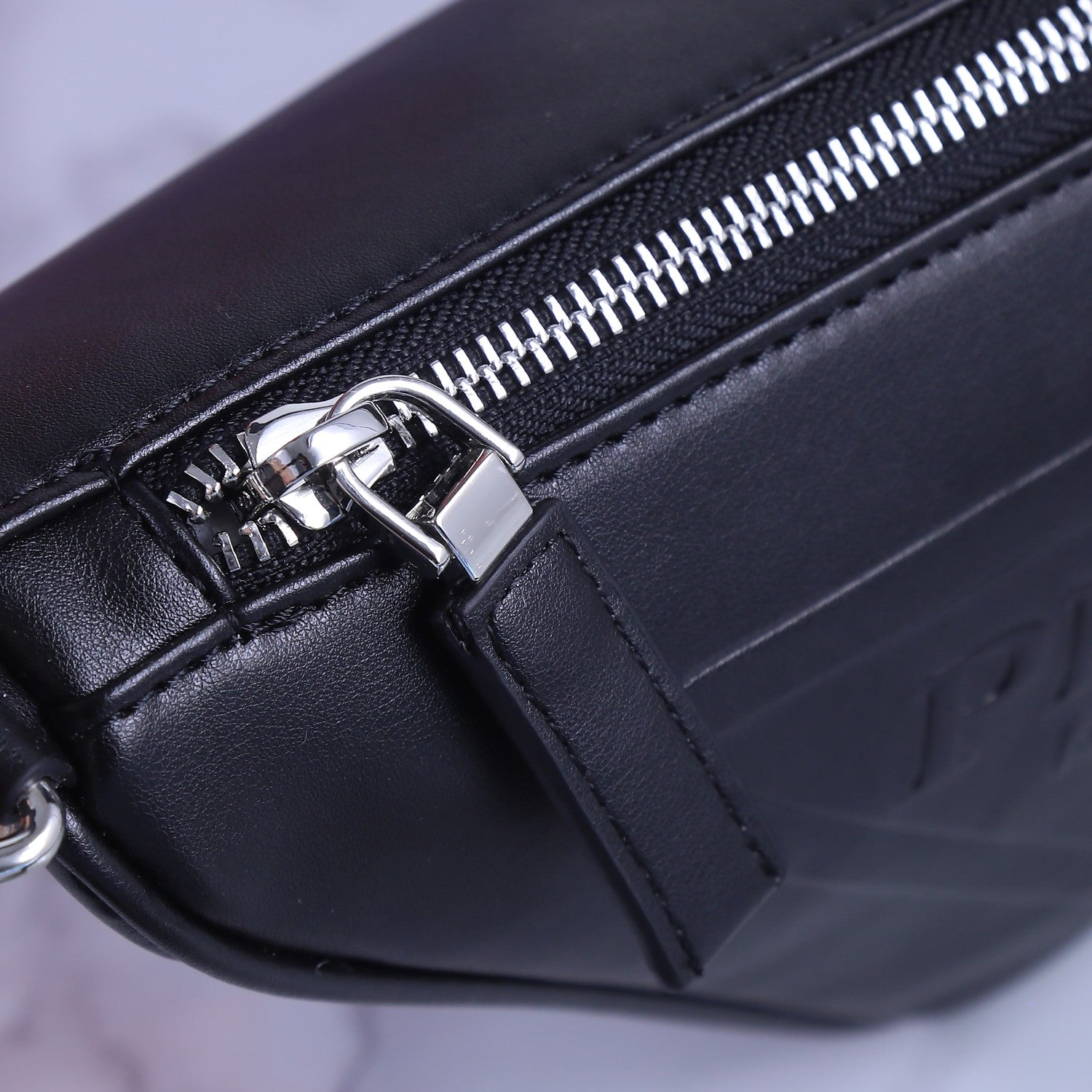 1XPD82B Popular   leather bag 