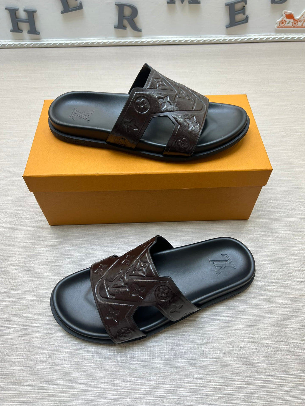54E67Z Popular slippers