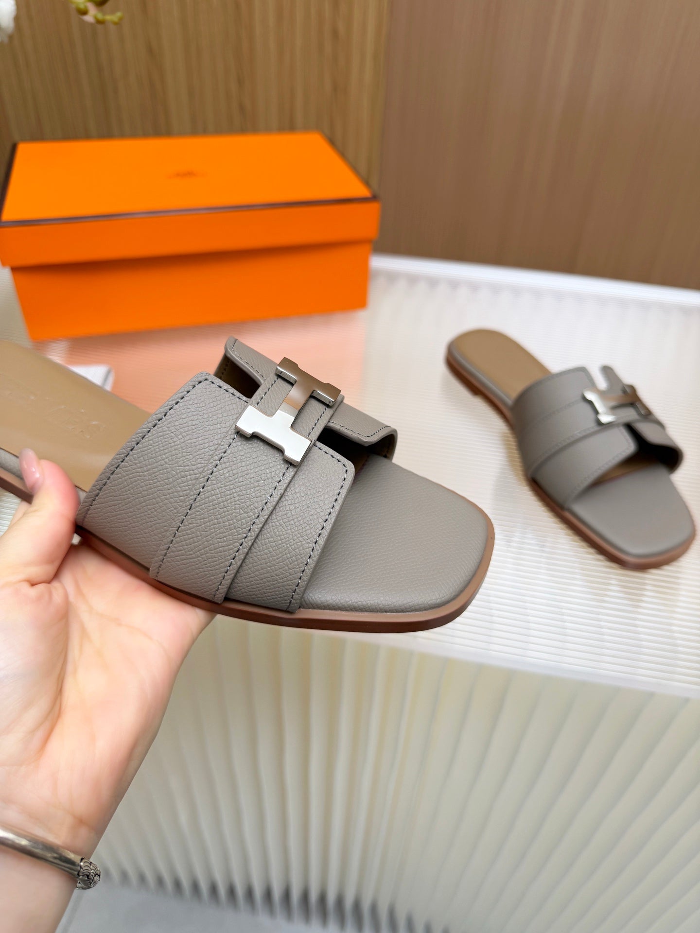 Z2X66H4 Popular high-quality leather Shoes