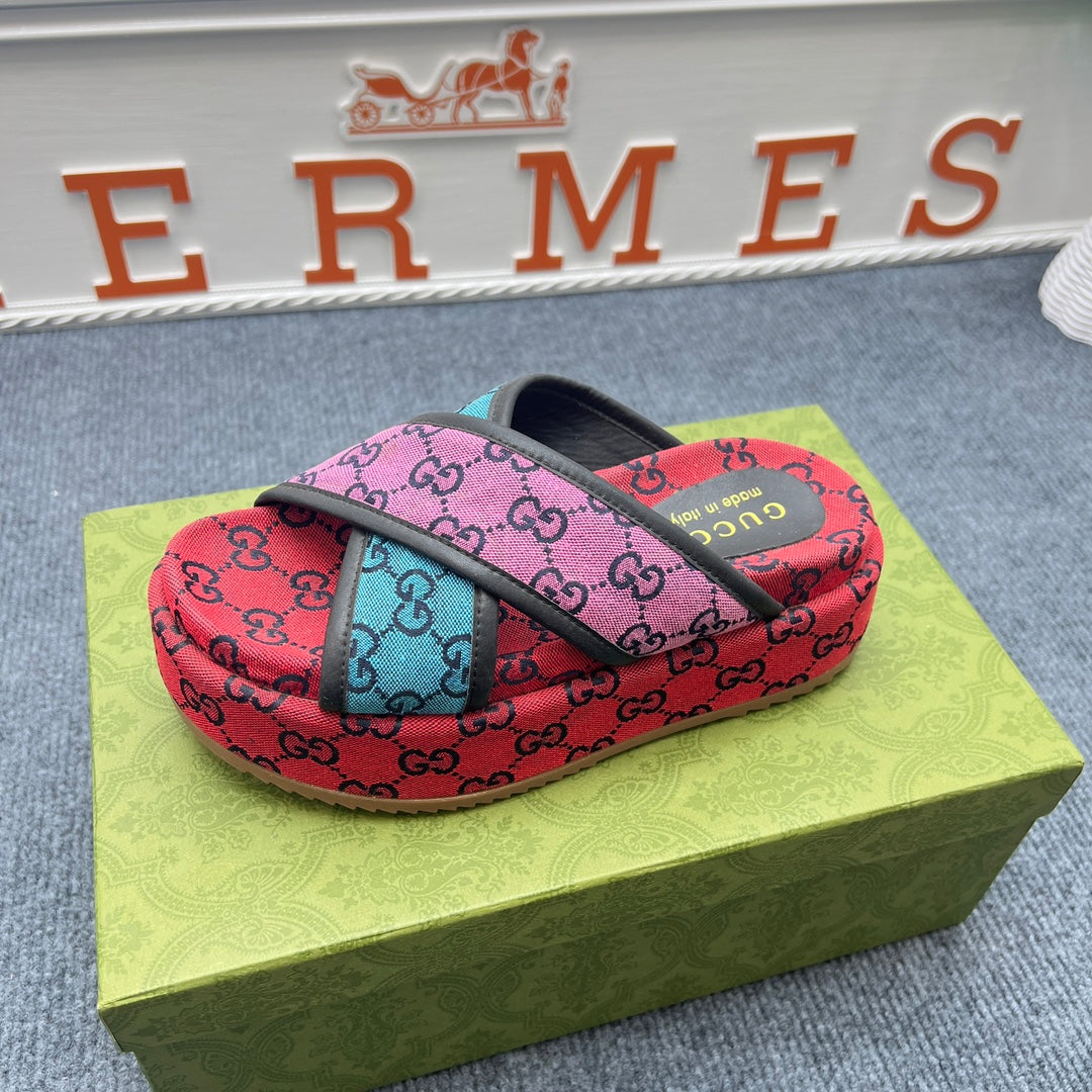 5YB69Z Popular Slippers