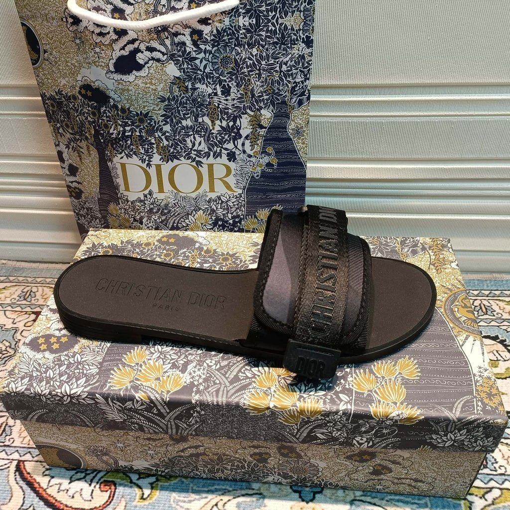 14D20Z Popular Slippers