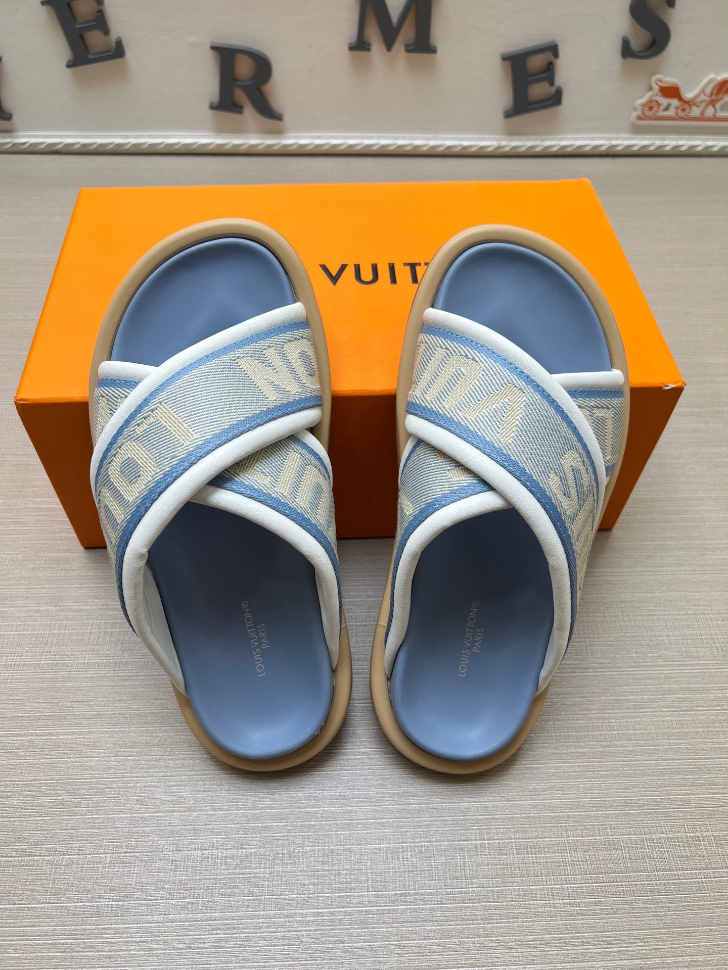 535ZE270Z Popular Slippers