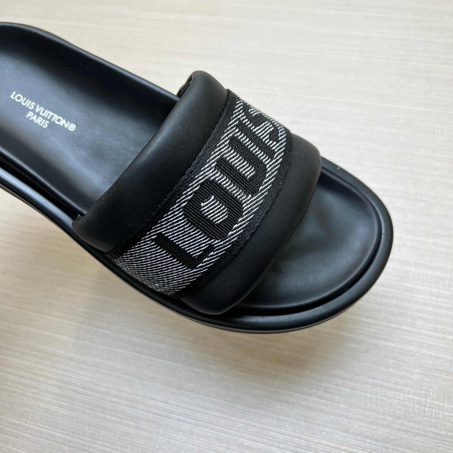 535ZE298Z Popular Slippers