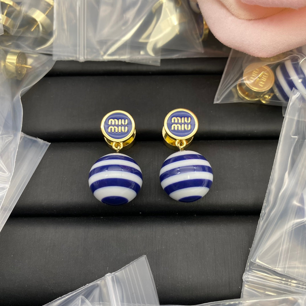 14A993E Popular  Earrings