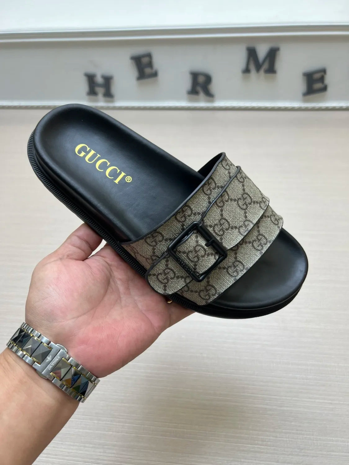 54B90Z Popular slippers