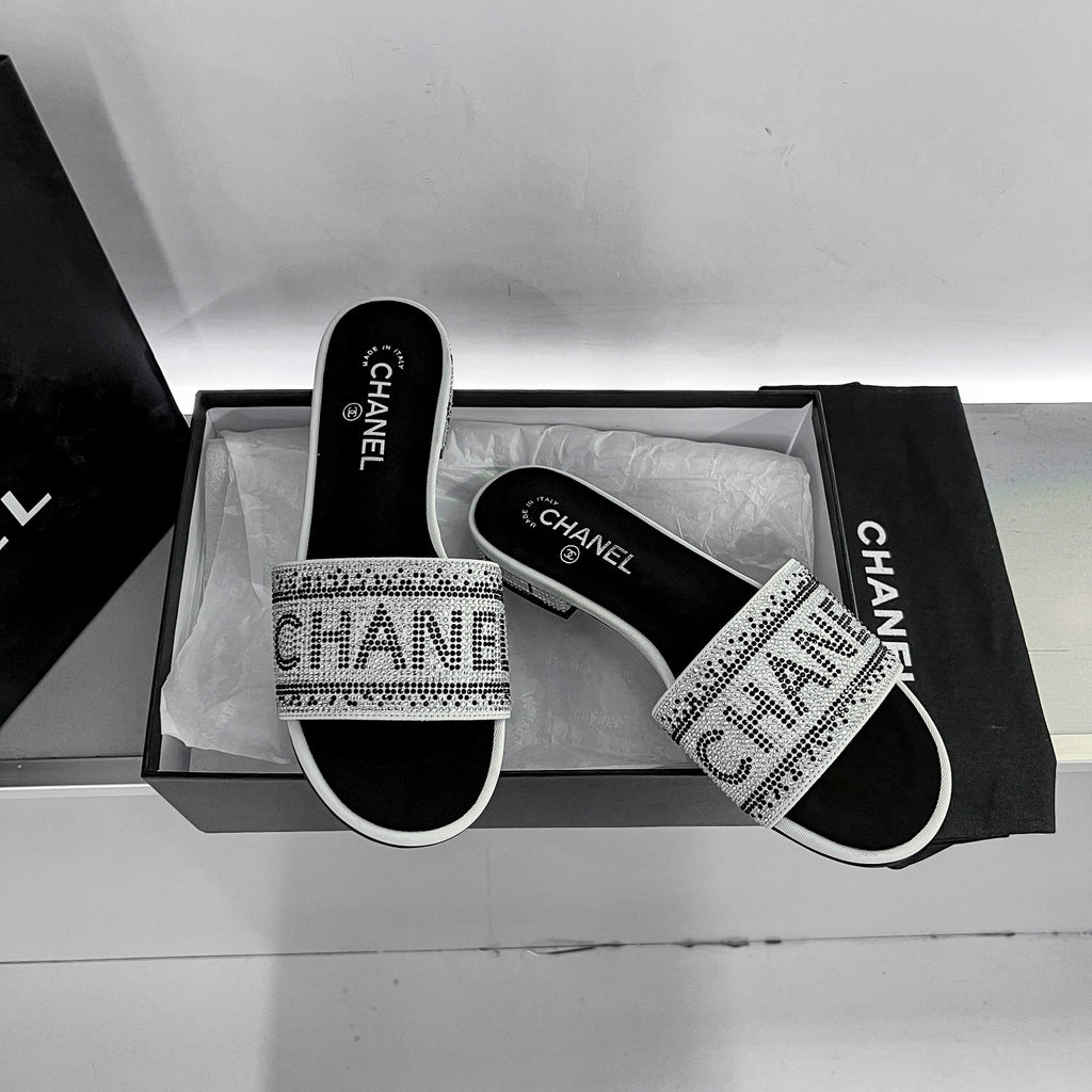 14C57Z Popular sandals