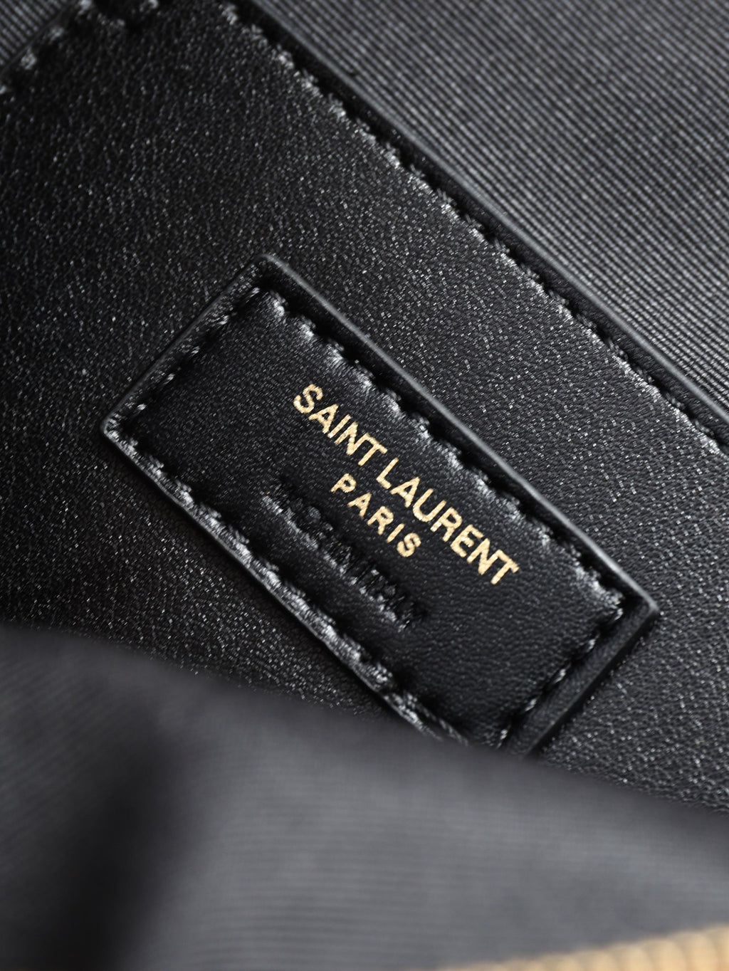 B1X66SL7 Popular high-quality leather bag