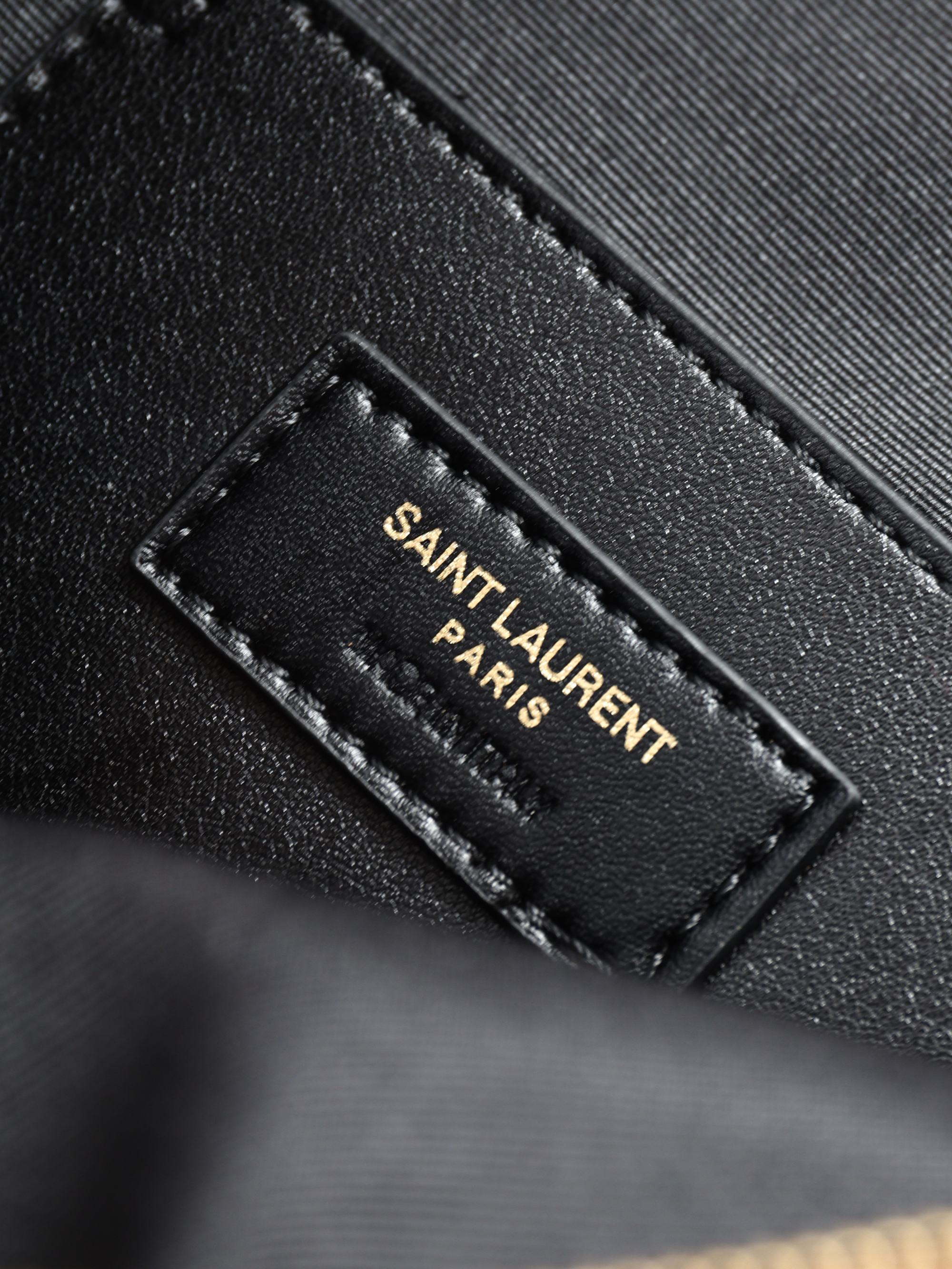 B1X66SL7 Popular high-quality leather bag