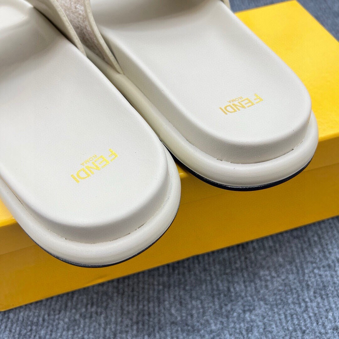 54F37Z Popular slippers