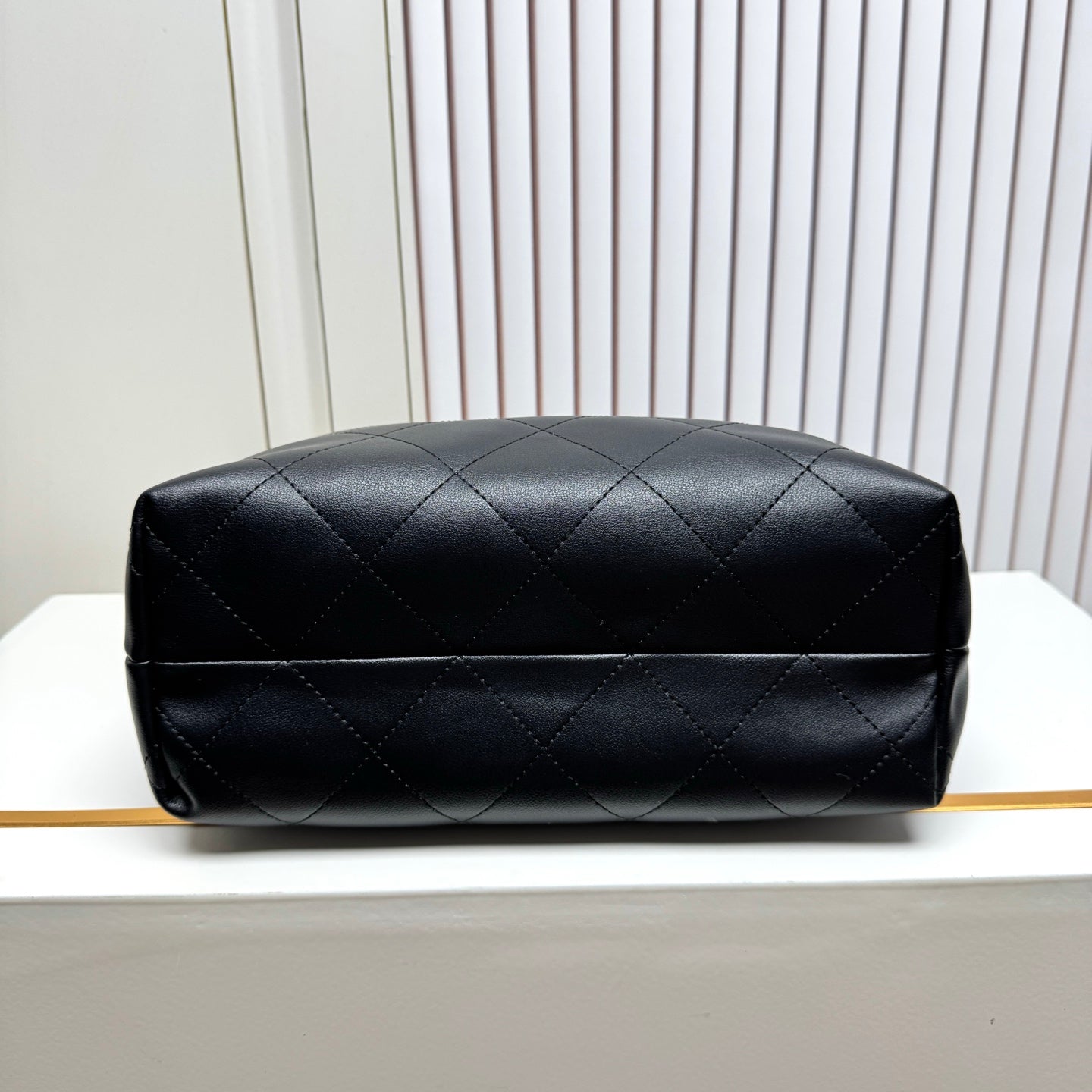 146PC19B Popular leather bag