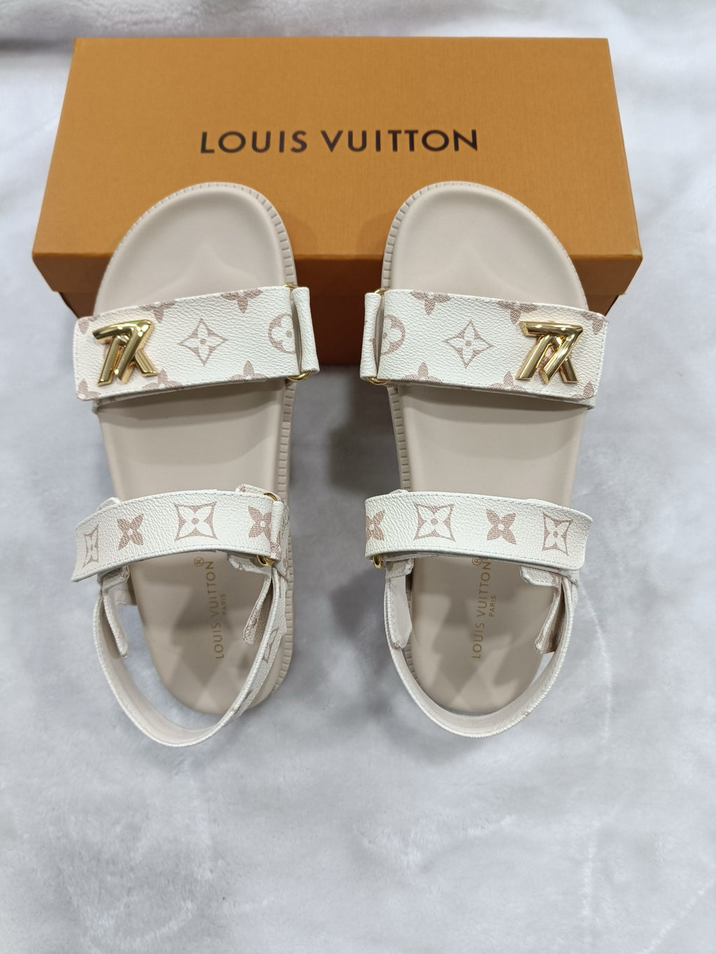 5LE211Z Popular sandals