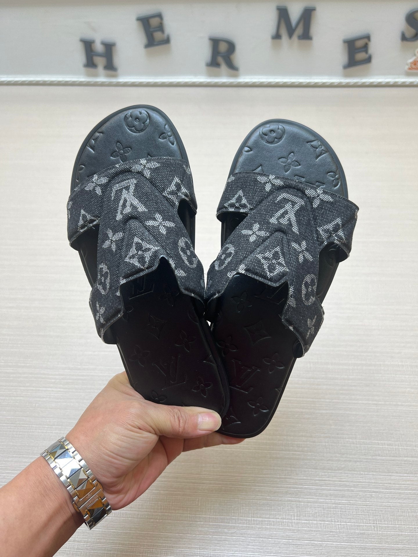 54E28Z Popular slippers