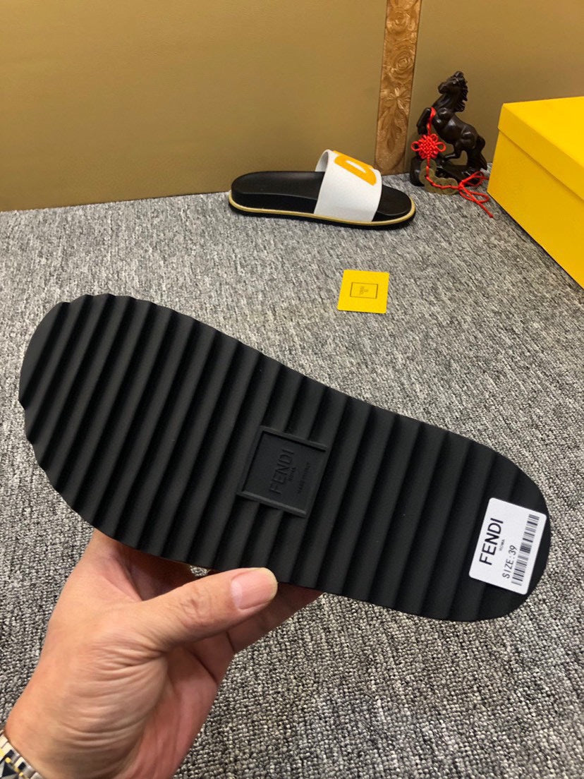 5XF106Z Popular Slippers