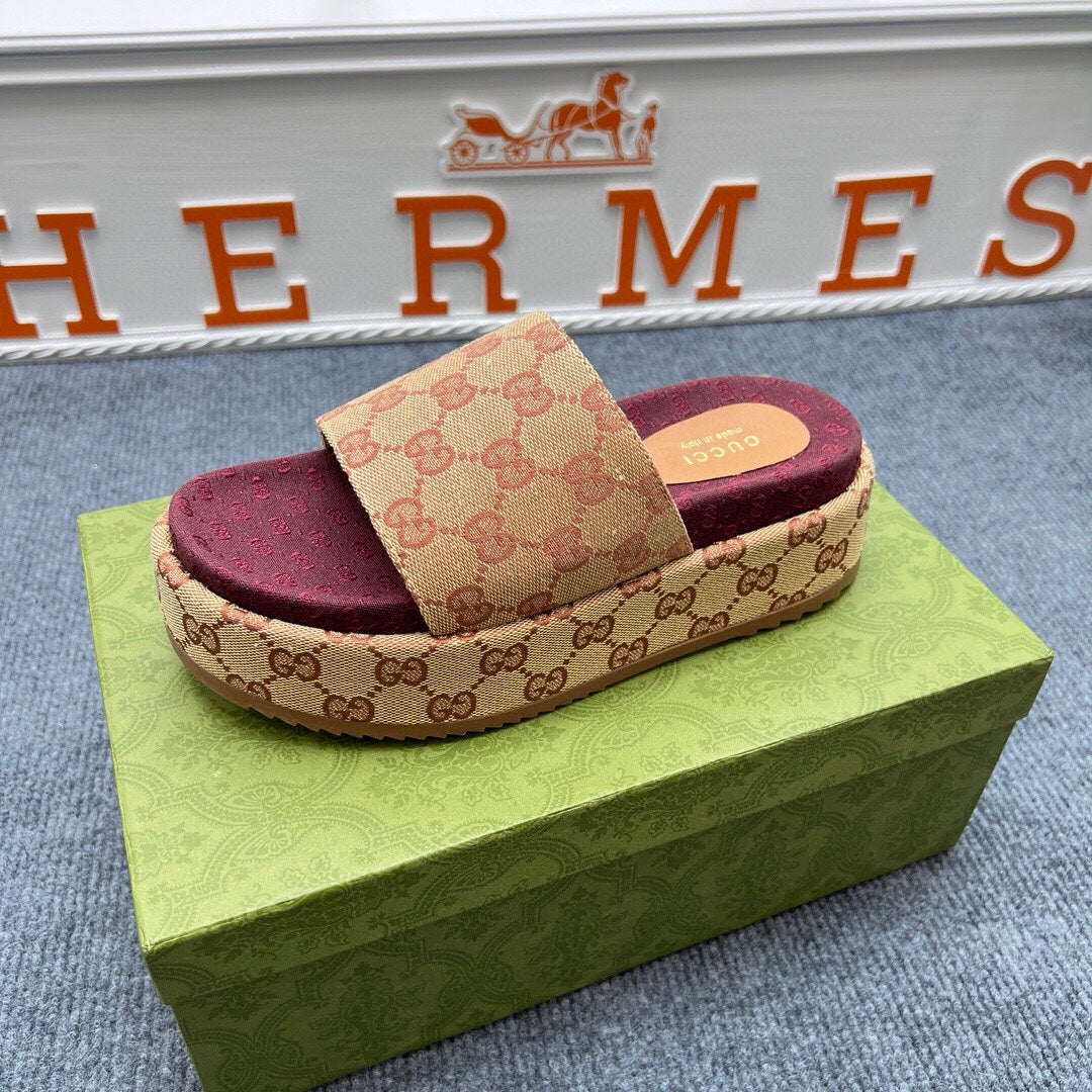 54B122Z Popular slippers  Sole thickness 5.5cm