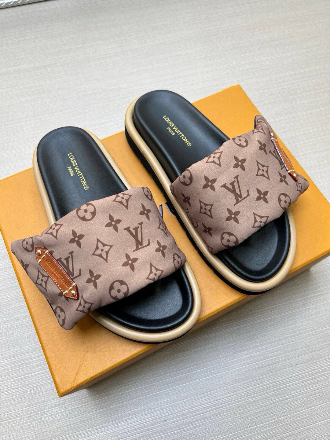 5QE9Z Popular Slippers