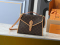 136PE76B Popular leather bag
