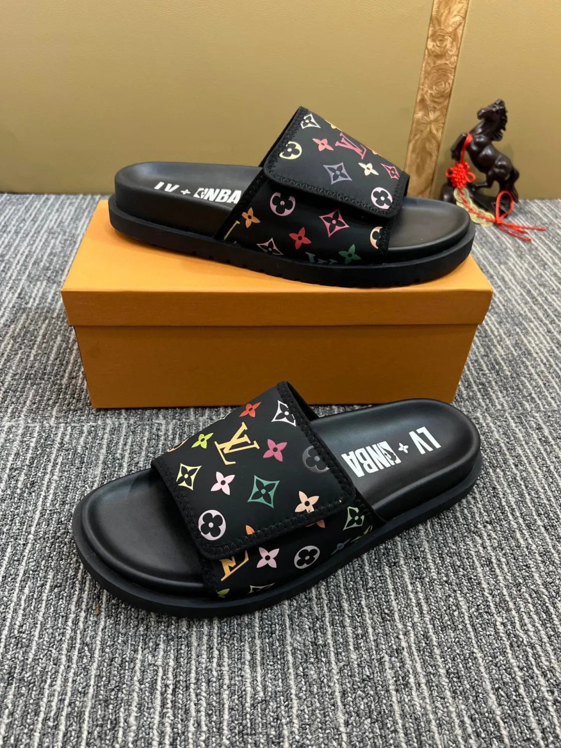 5YE47Z Popular Slippers