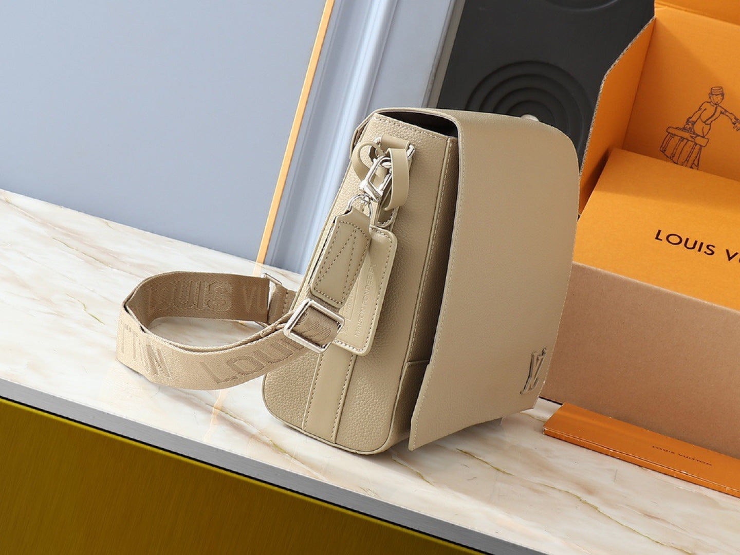 136PE78B Popular leather bag