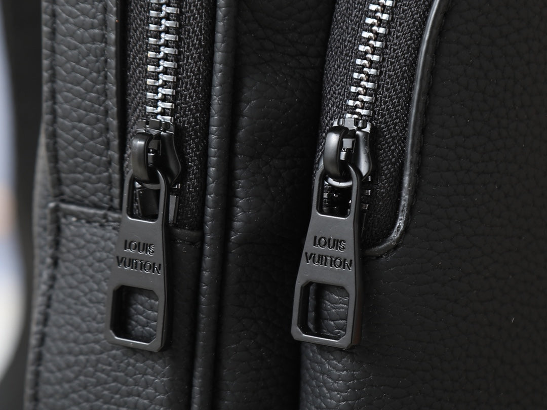 146PE24B Popular leather bag
