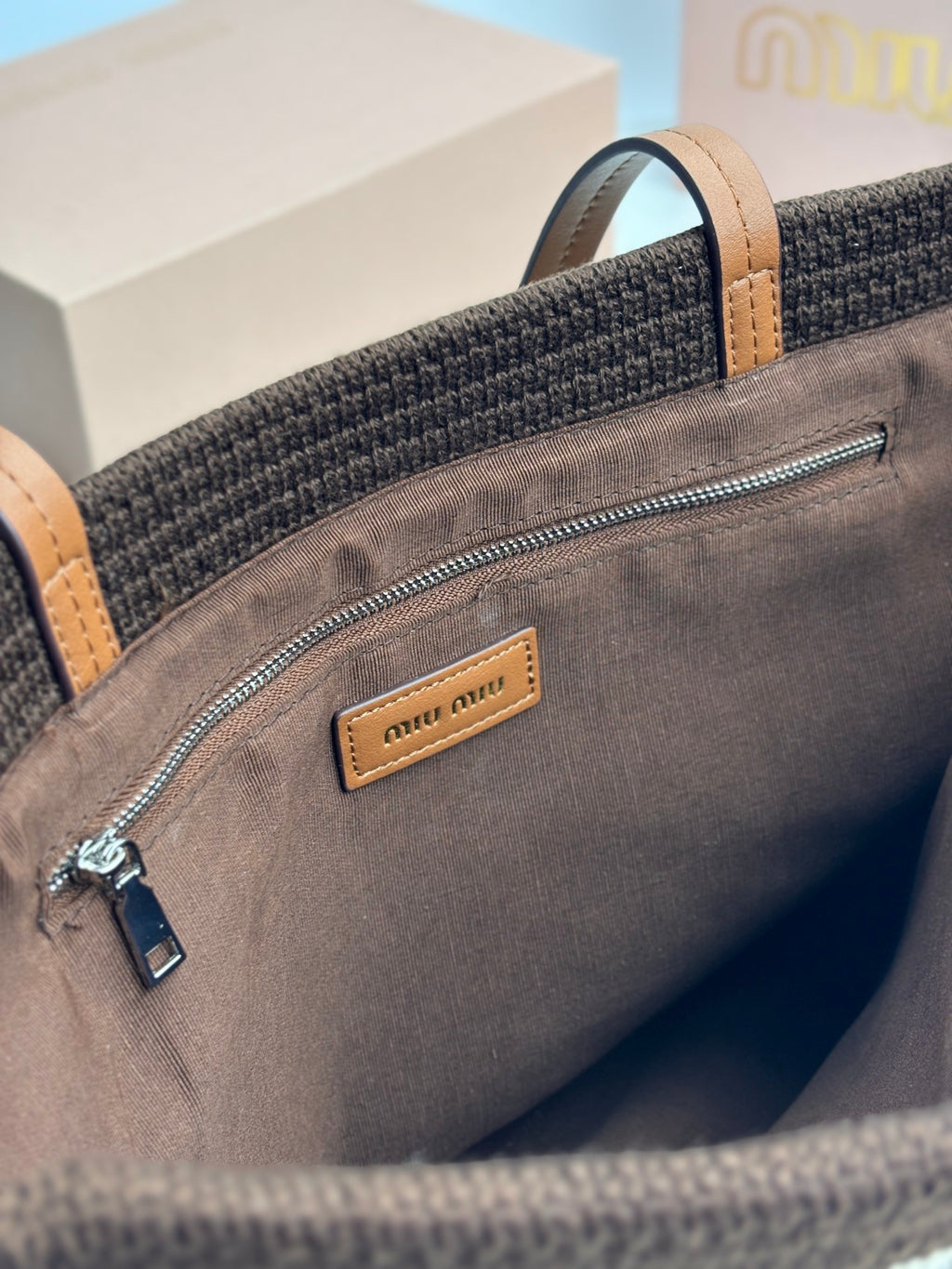 1XA78B Popular    Woven Bag