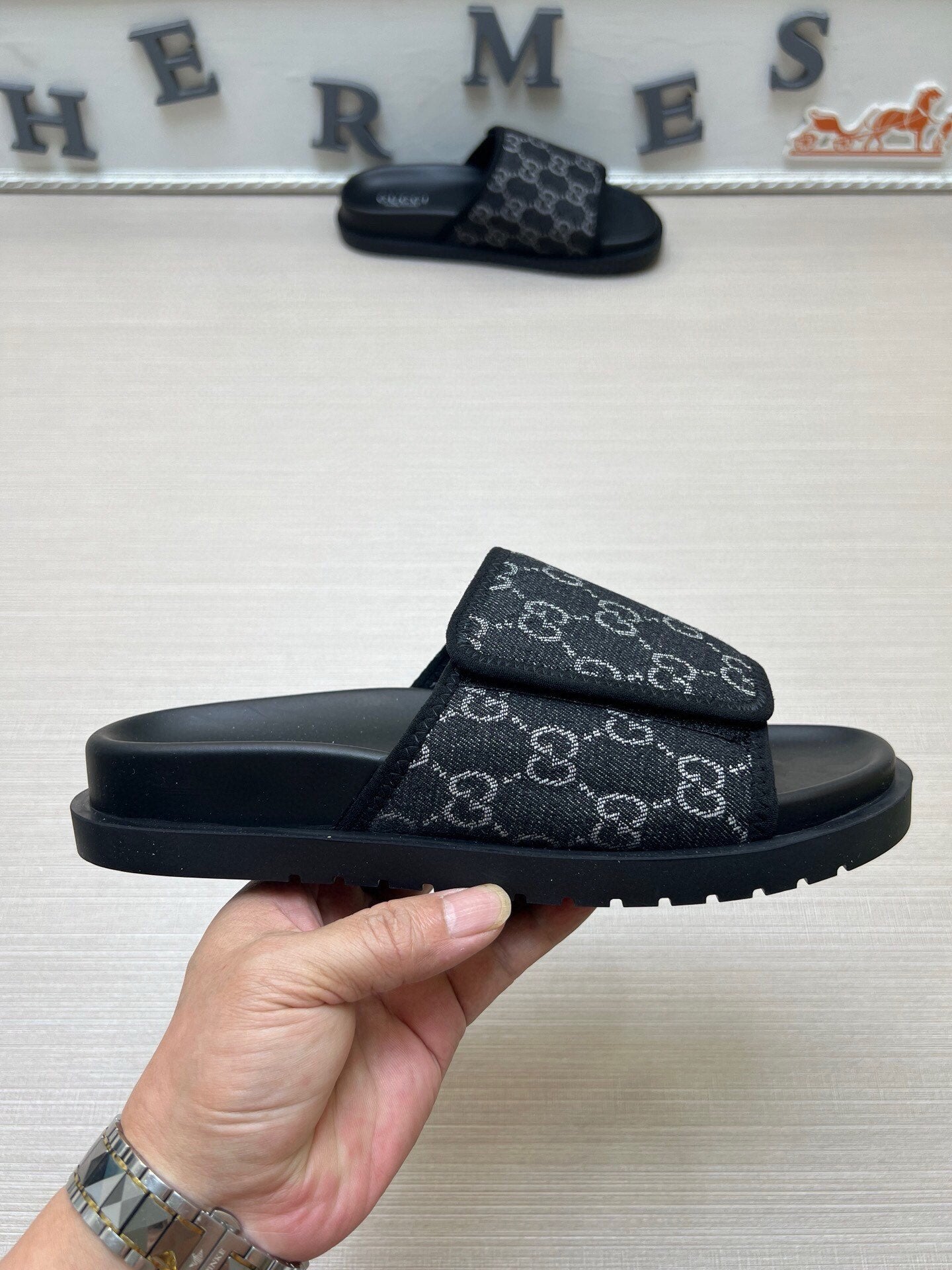 5LB231Z Popular Slippers