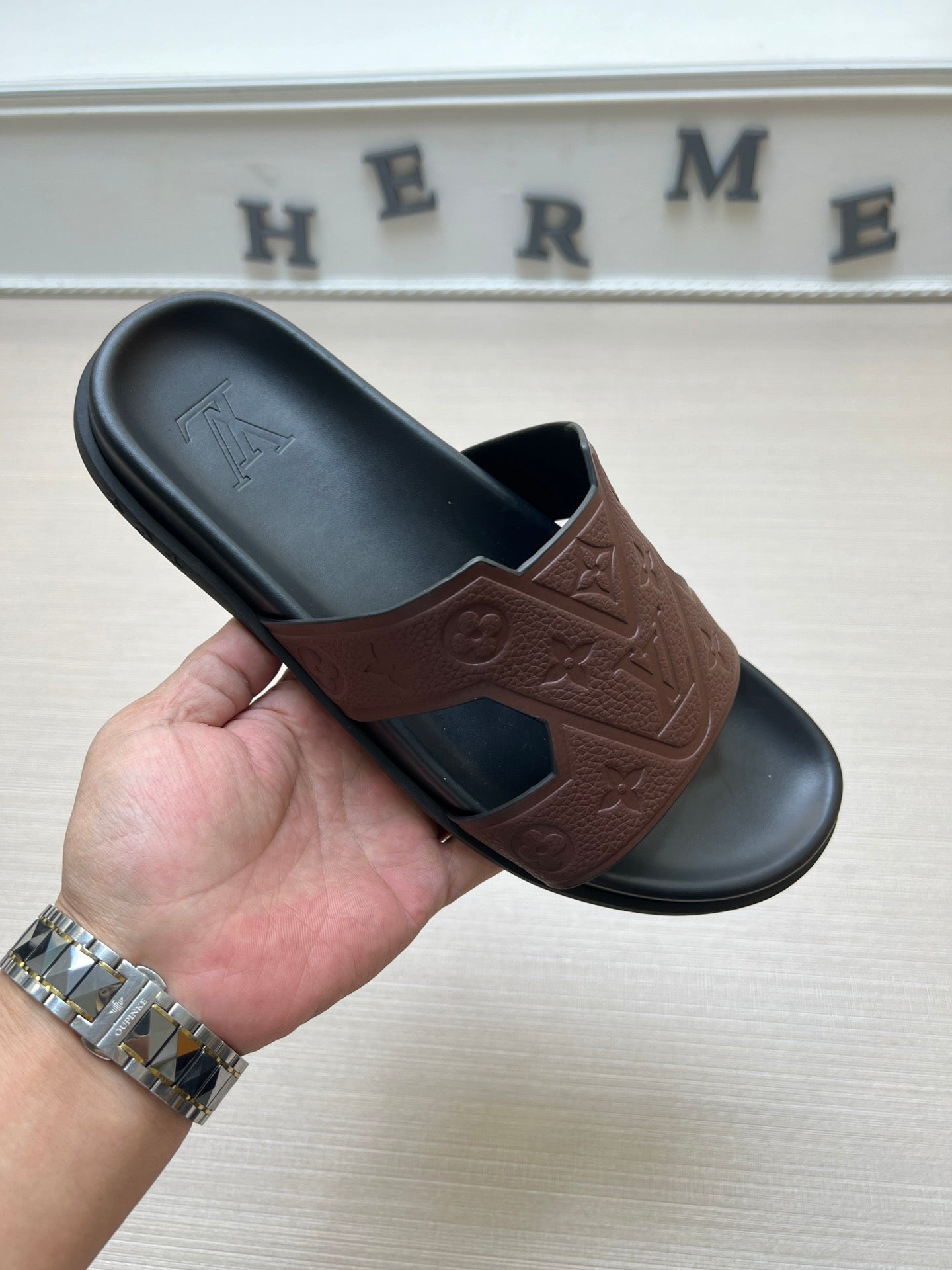 54E68Z Popular slippers