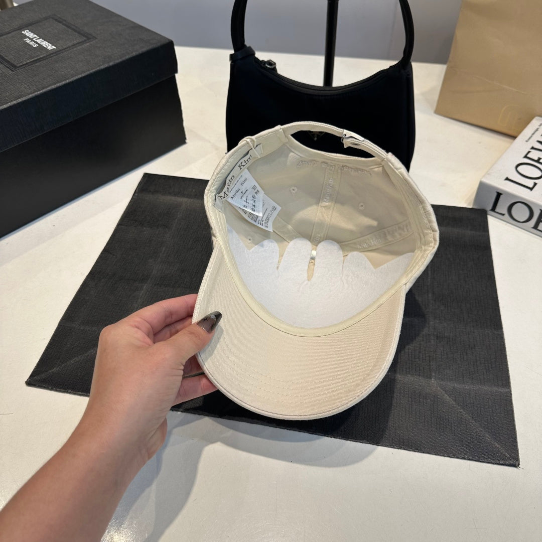 16XA4M Popular hats