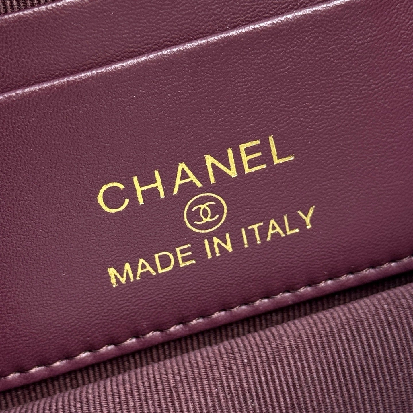 B1X66C19  Popular leather bag