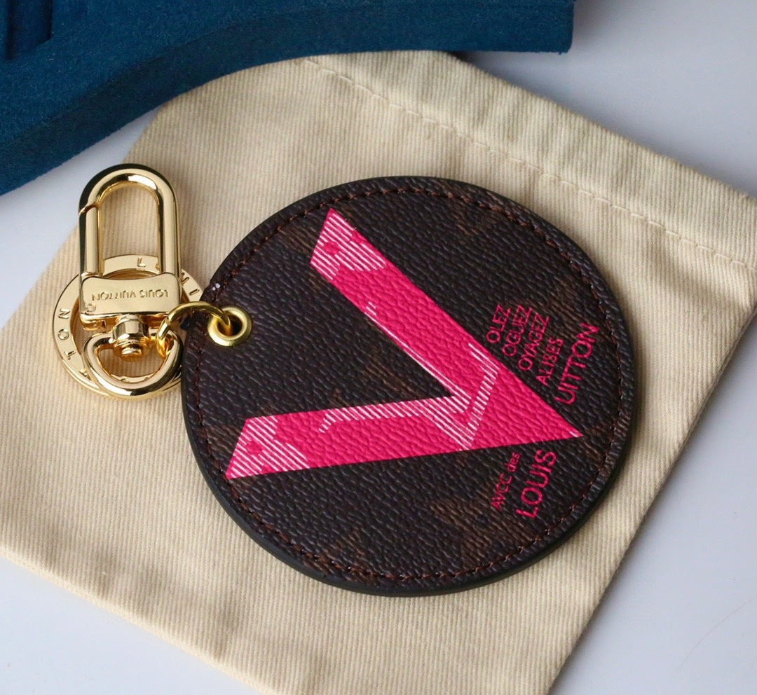 35QE23A Popular bag 's charms accessories