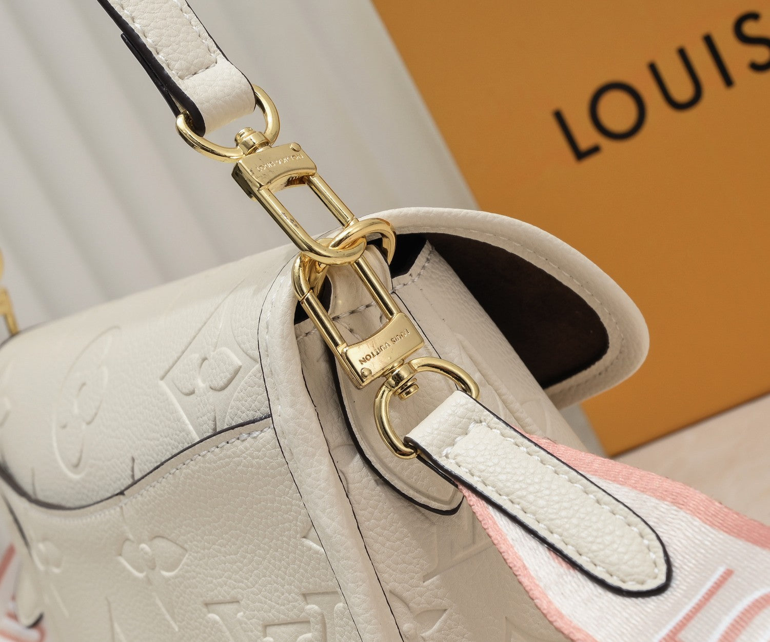 136PE40B Popular leather bag