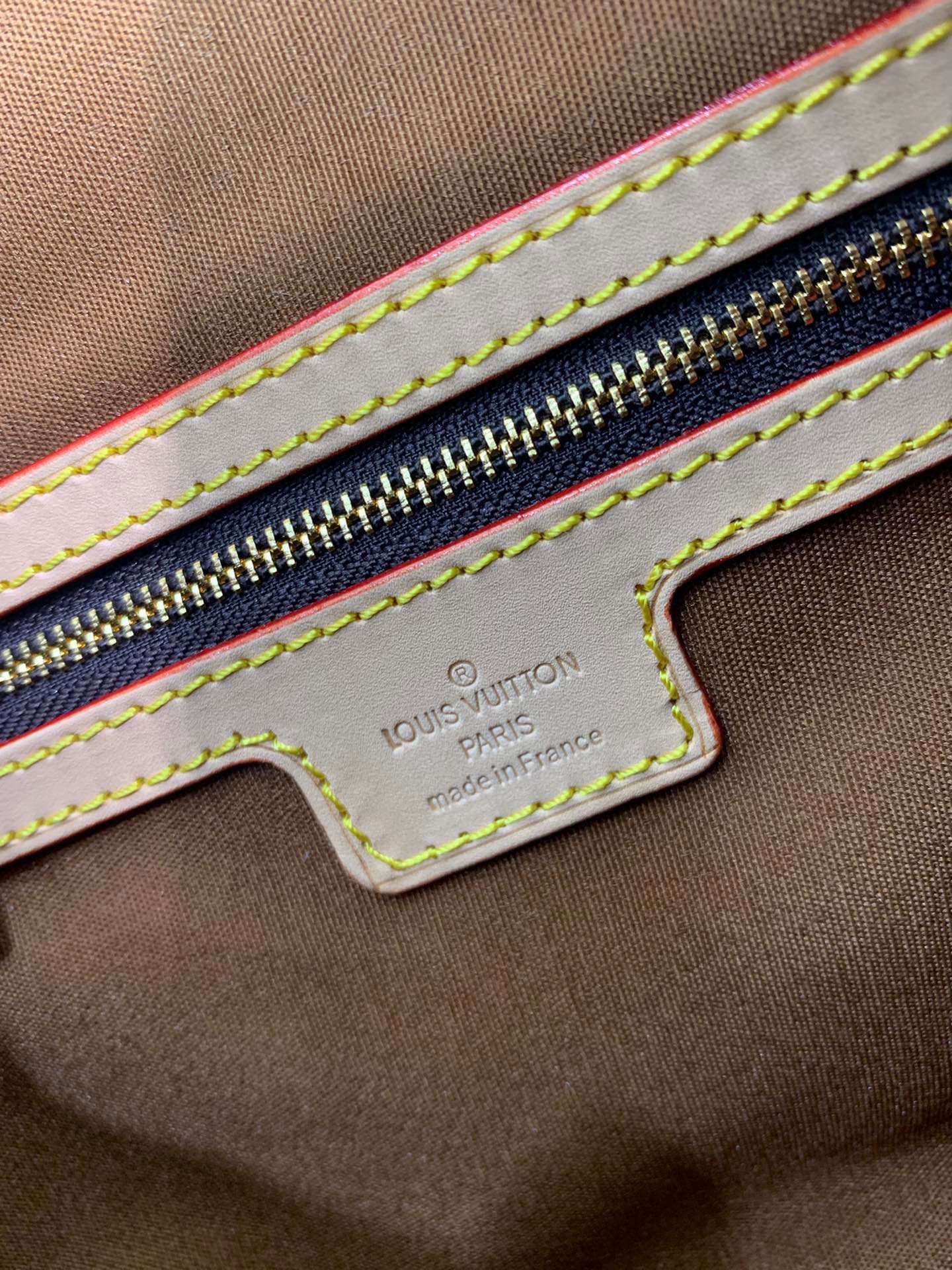 B1X66E12 Popular high-quality leather bag